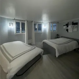 Beau Meuble 2min Du Moulin Rouge Apartment Paris
