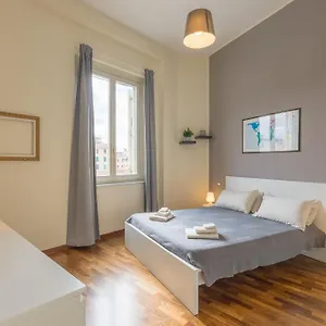 Near The Port-elegante Con Vista Sui Canali Apartment Livorno