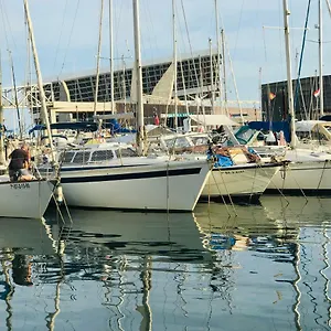 Sleep & Boats Barcelona Botel Sant Adria de Besos