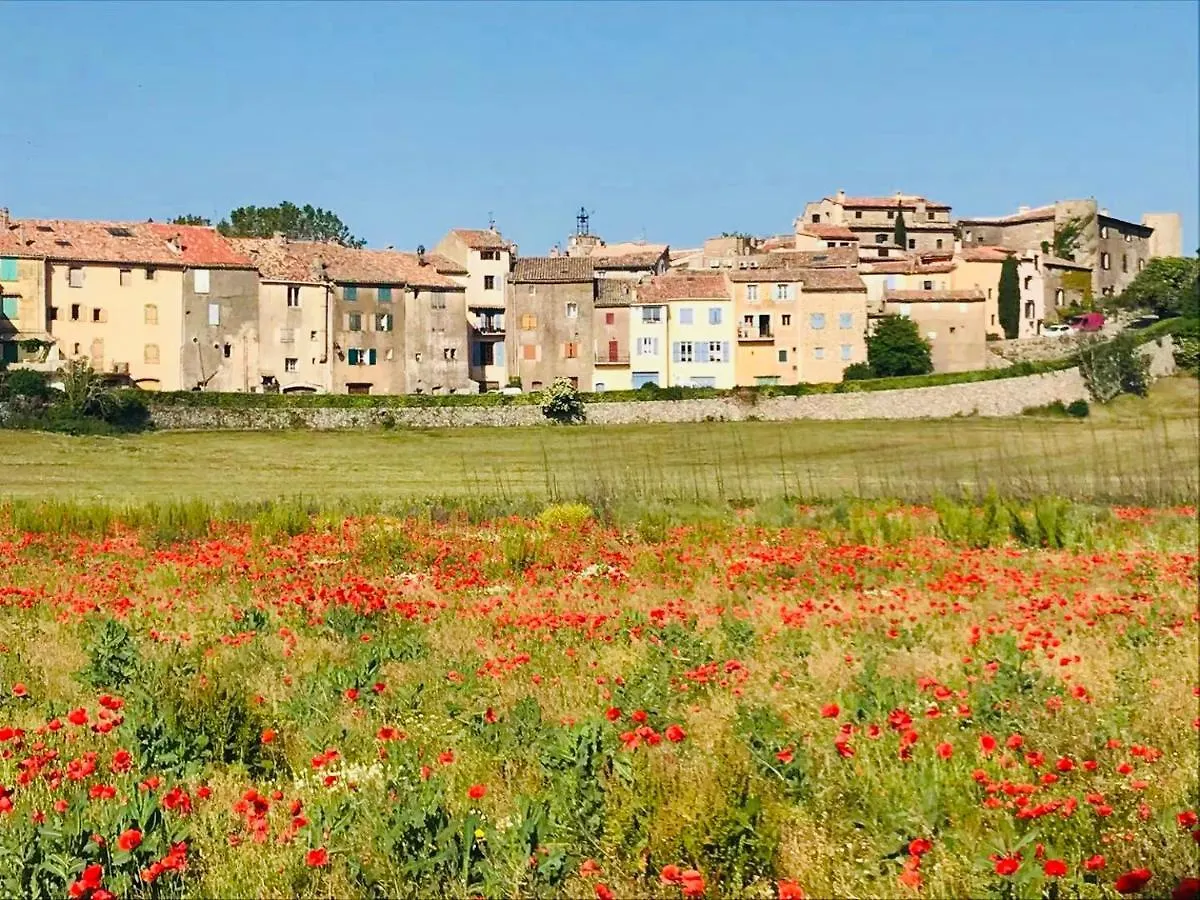 Penthouse Studio Privee Couple Ou Famille- La Maison Searle A Tourtour Homestay