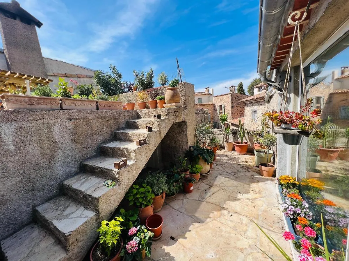 Homestay Penthouse Studio Privee Couple Ou Famille- La Maison Searle A Tourtour