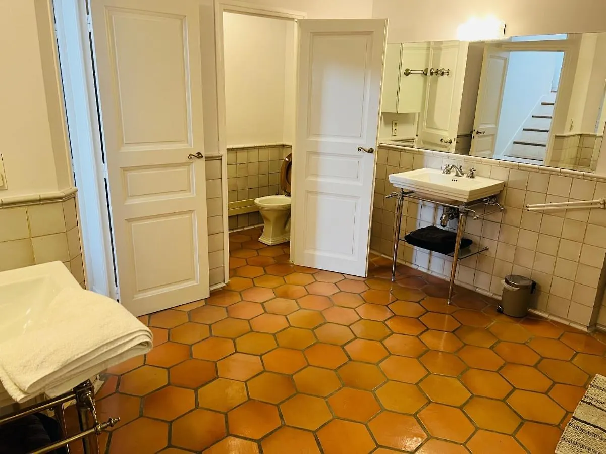 Homestay Penthouse Studio Privee Couple Ou Famille- La Maison Searle A Tourtour